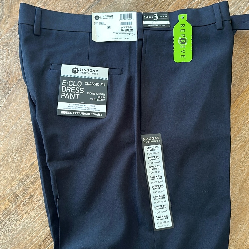 New Haggar Men’s Navy Blue dress pant classic fit 34x31